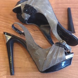 💥Markdown💥 Jessica Simpson platform pumps.